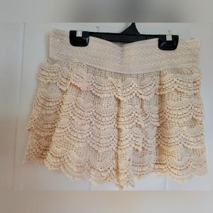 Cotton lace shorts